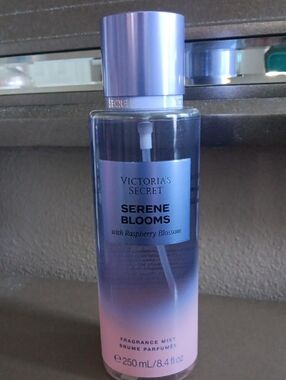 Victorias Secret SERENE BLOOMS